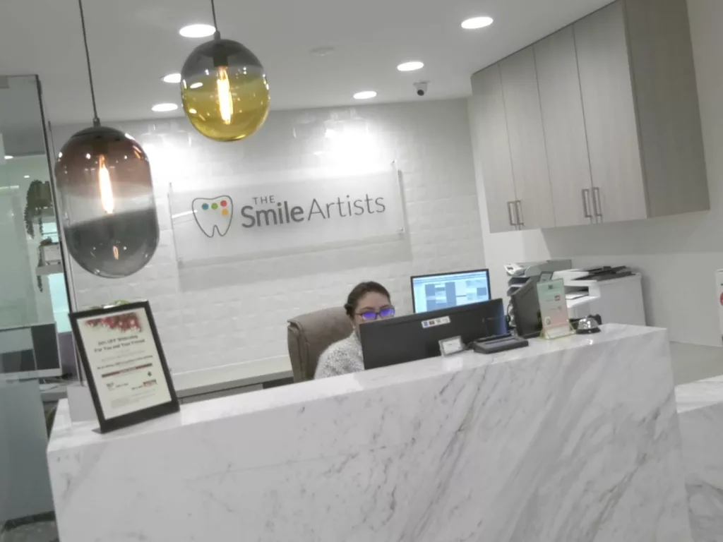 front desk for The Smile Artists dentistry